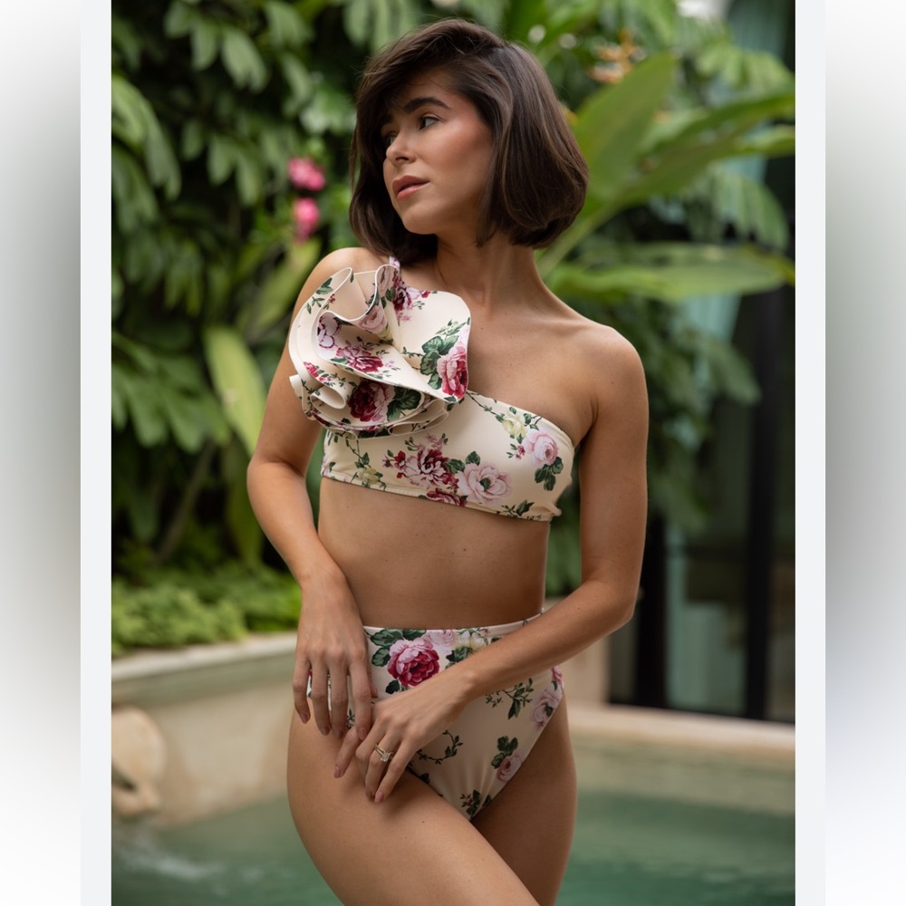 NWT Antonio Melani x The Style Bungalow Miraflores Floral Rosette Swim Top Sz L - Picture 9 of 9